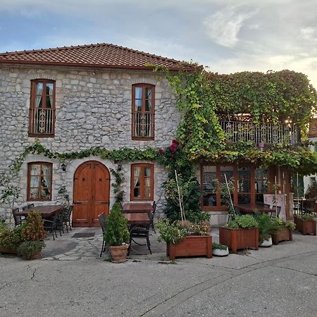 Ras Trebinje Stari Grad Bed & Breakfast エクステリア 写真