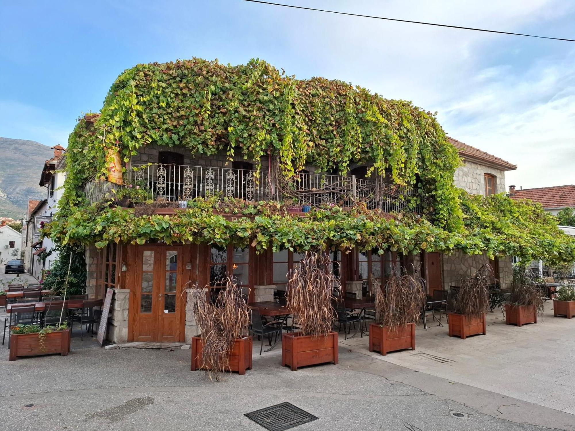 Ras Trebinje Stari Grad Bed & Breakfast エクステリア 写真